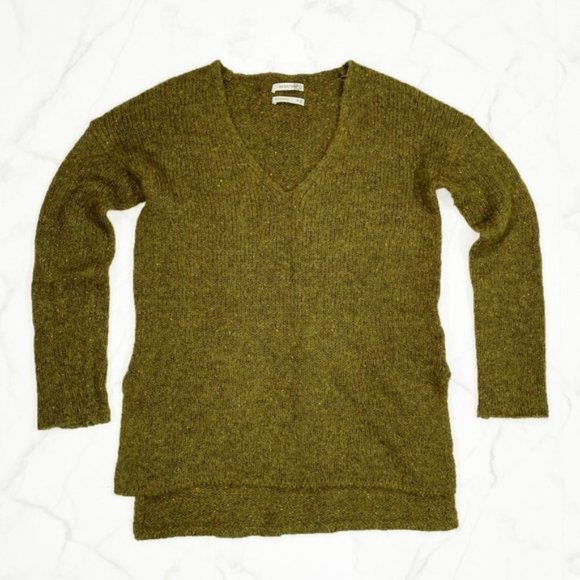 Aritzia Babaton Erin Alpaca Wool V Neck Sweater
